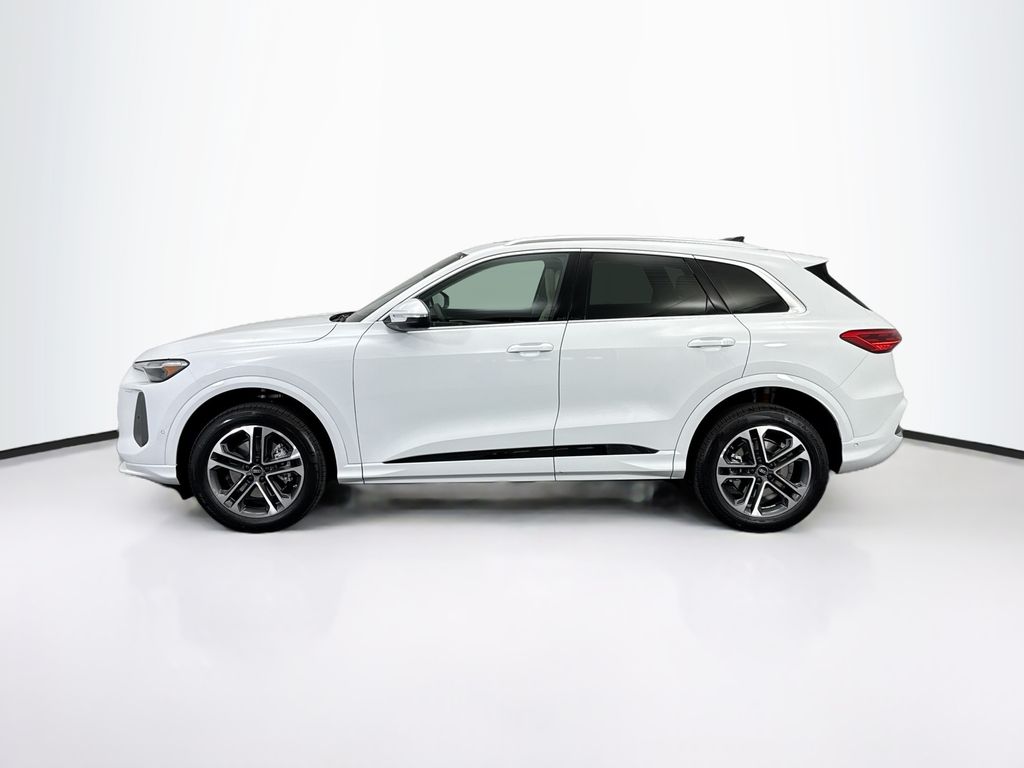 Thumbnail: 2025 Audi Q5 - 9