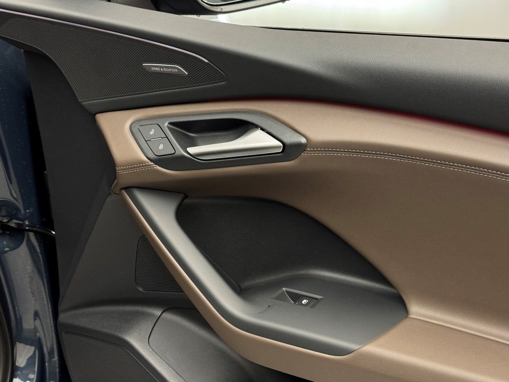 2025 Audi e-tron Premium 17