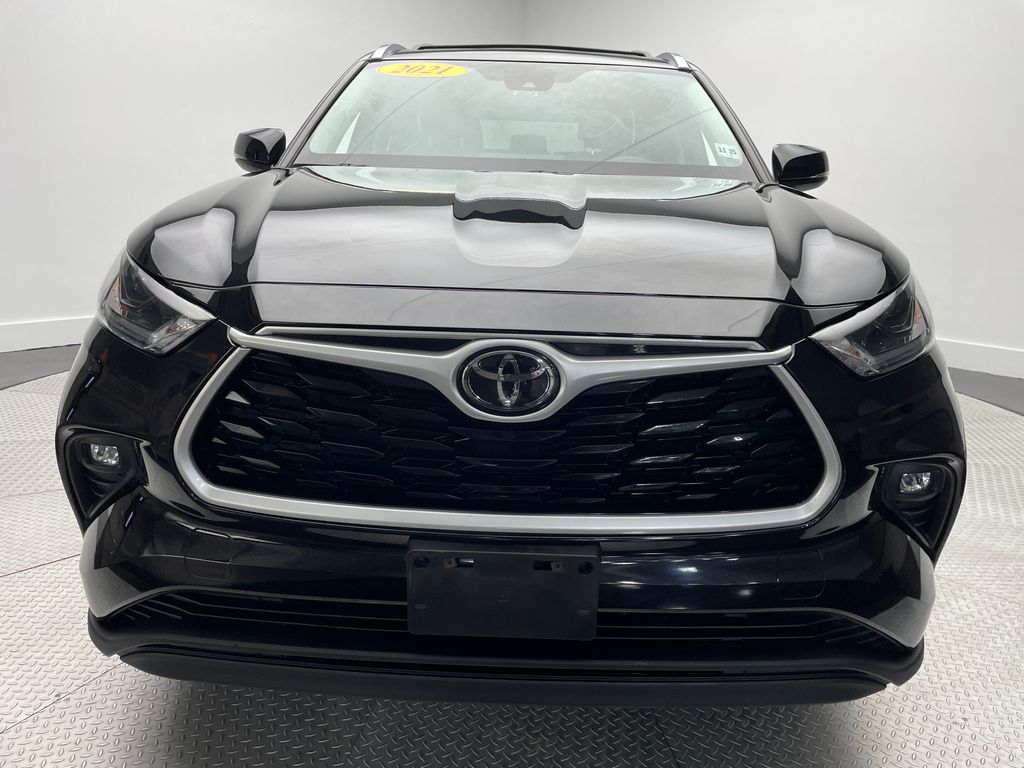 Thumbnail: 2021 Toyota Highlander - 8
