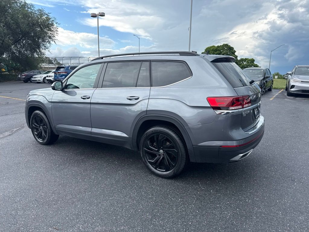 2023 Volkswagen Atlas 2.0T SE w/Technology Gray at Subaru and VW of Moon Township