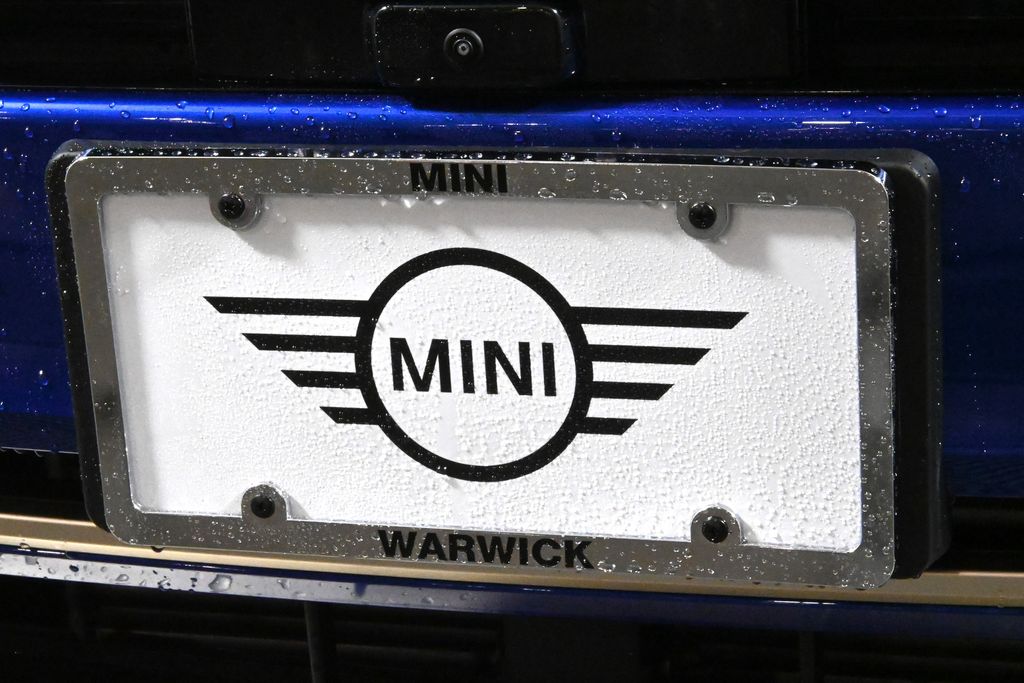 2025 MINI Cooper Countryman Iconic 14