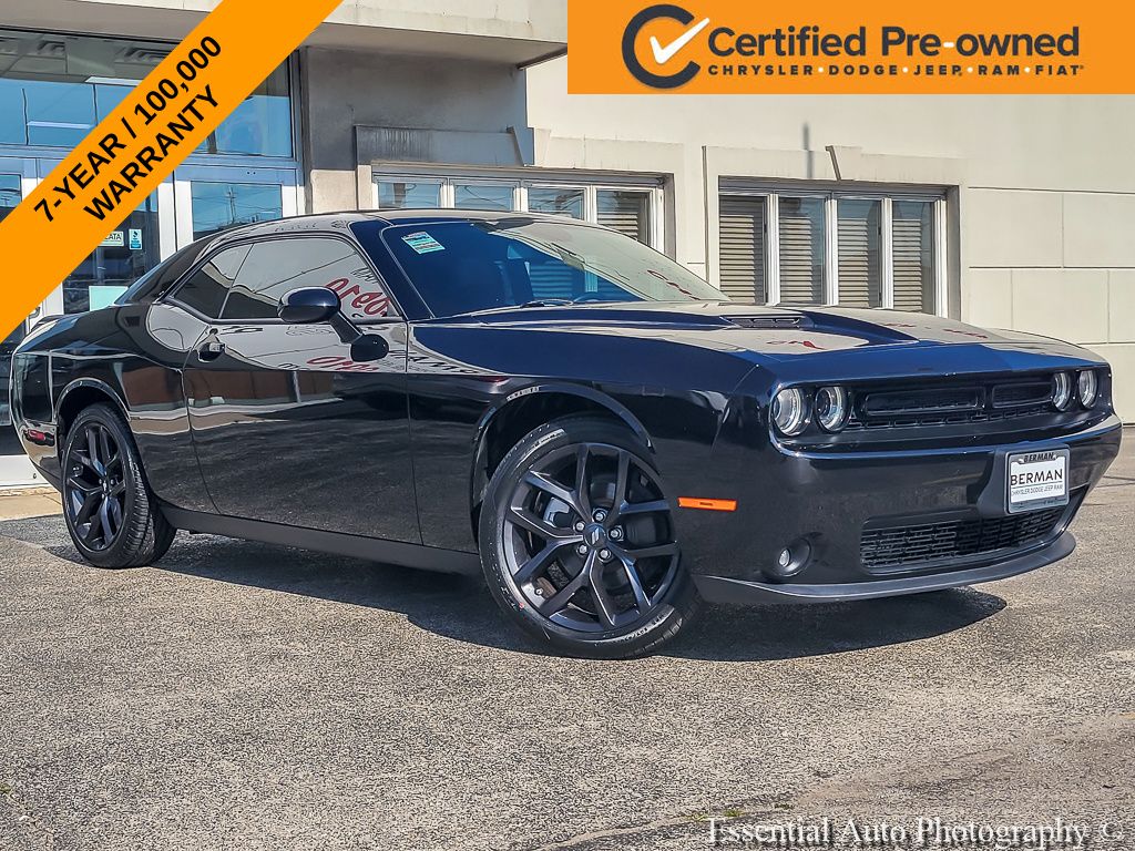 Pitch Black Clearcoat 2022 Dodge Challenger Coupe Rear-Wheel Drive 8-Speed Automatic