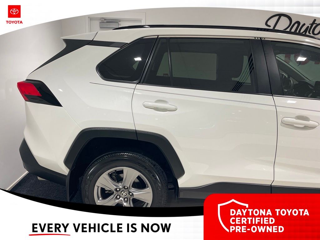 2024 Toyota RAV4 XLE - Photo 6