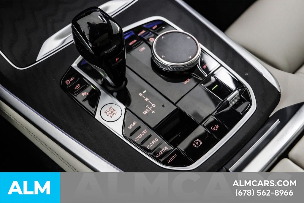 Used 2022 Black BMW xDrive40i image 43
