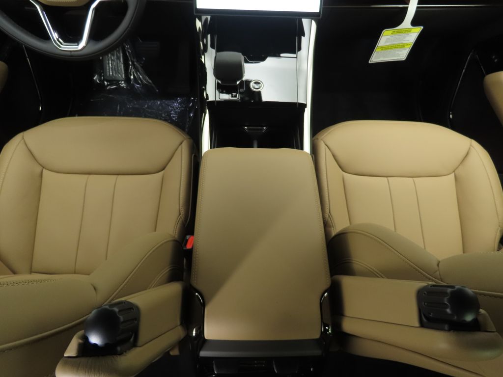 2025 Land Rover Range Rover Sport SE 18
