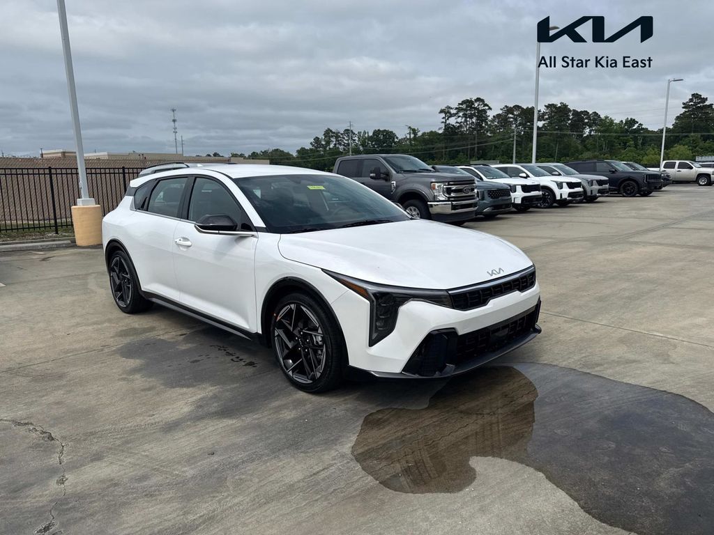 Snow White Pearl 2026 Kia K4 Hatchback Hatchback Front-Wheel Drive Continuously Variable Transmission
