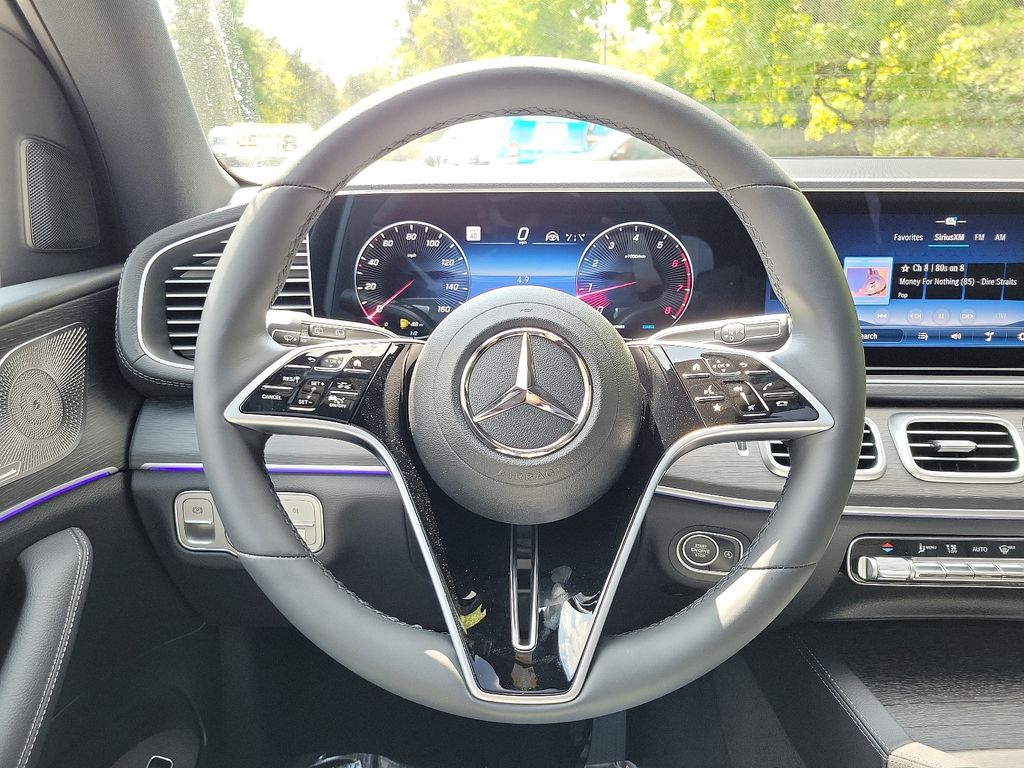 2025 Mercedes-Benz GLS 450 4MATIC 16