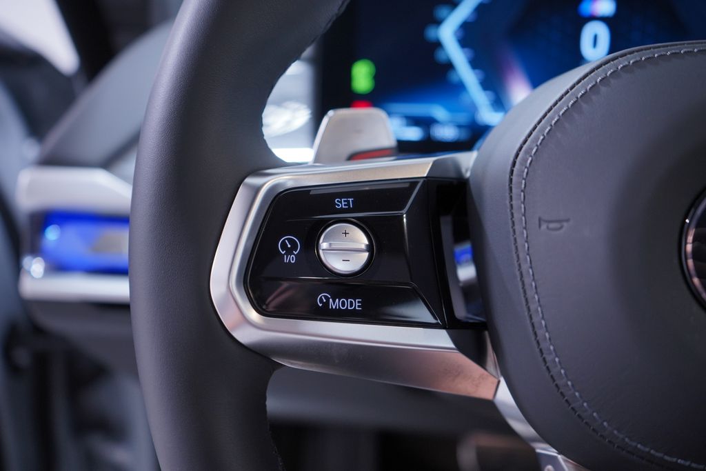 Thumbnail: 2025 BMW 7 Series - 19