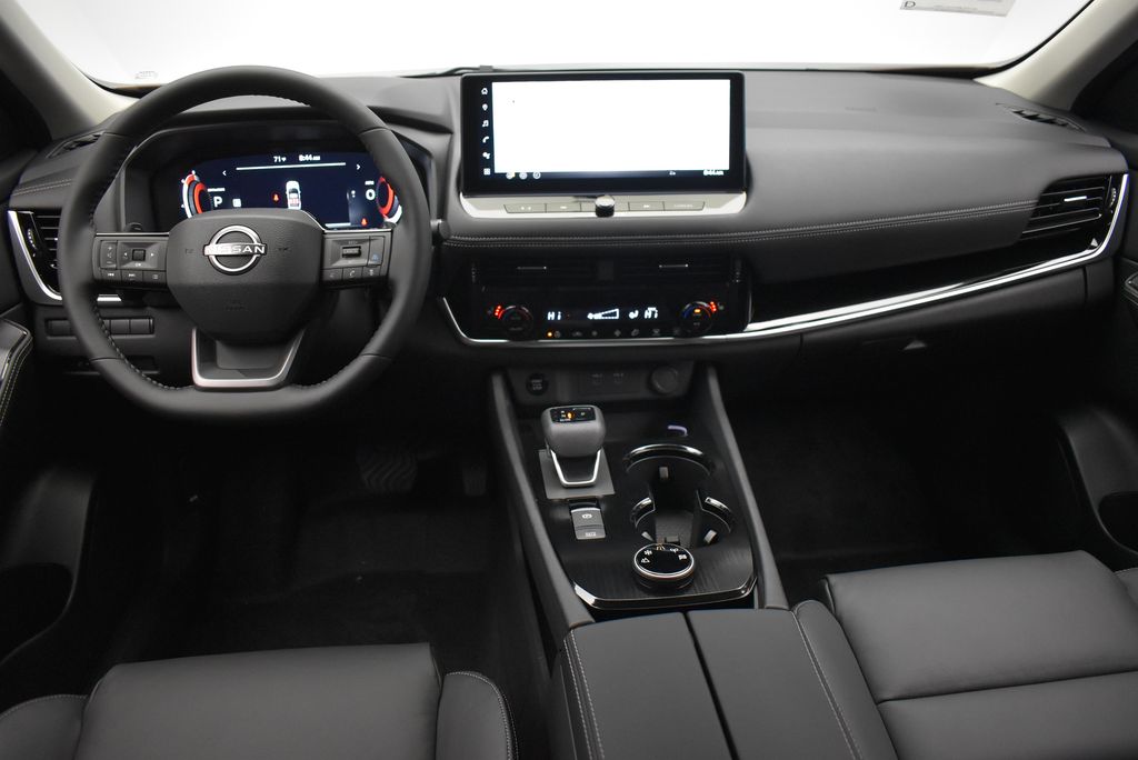 2025 Nissan Rogue SL 28