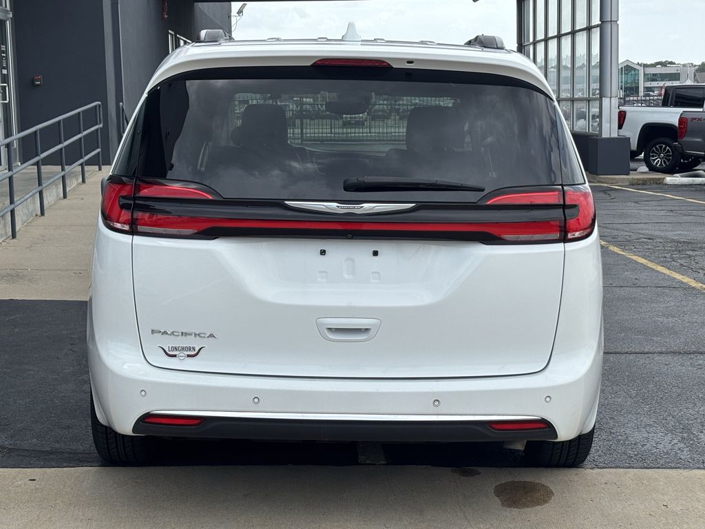 Used 2022 Chrysler Pacifica Van