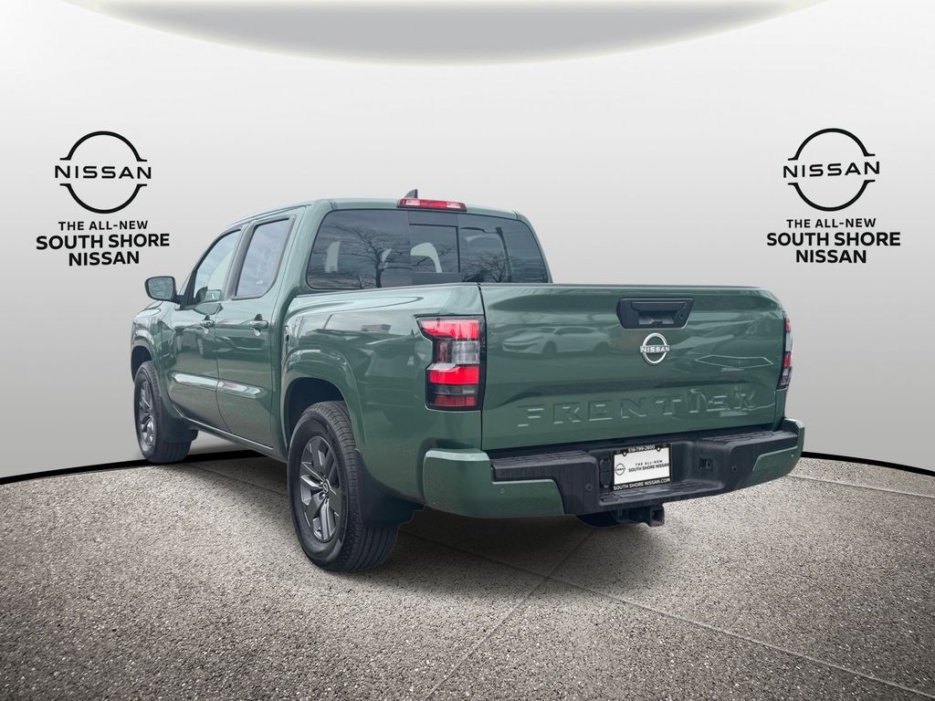 View vehicle photo 7