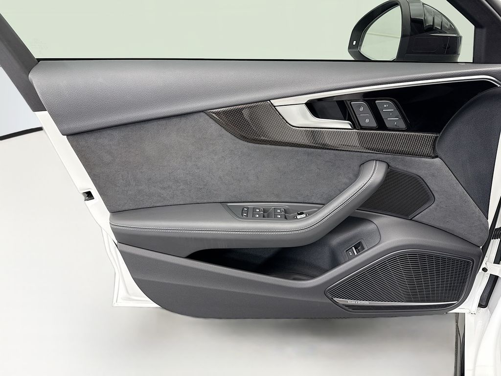 Thumbnail: 2023 Audi S4 - 25