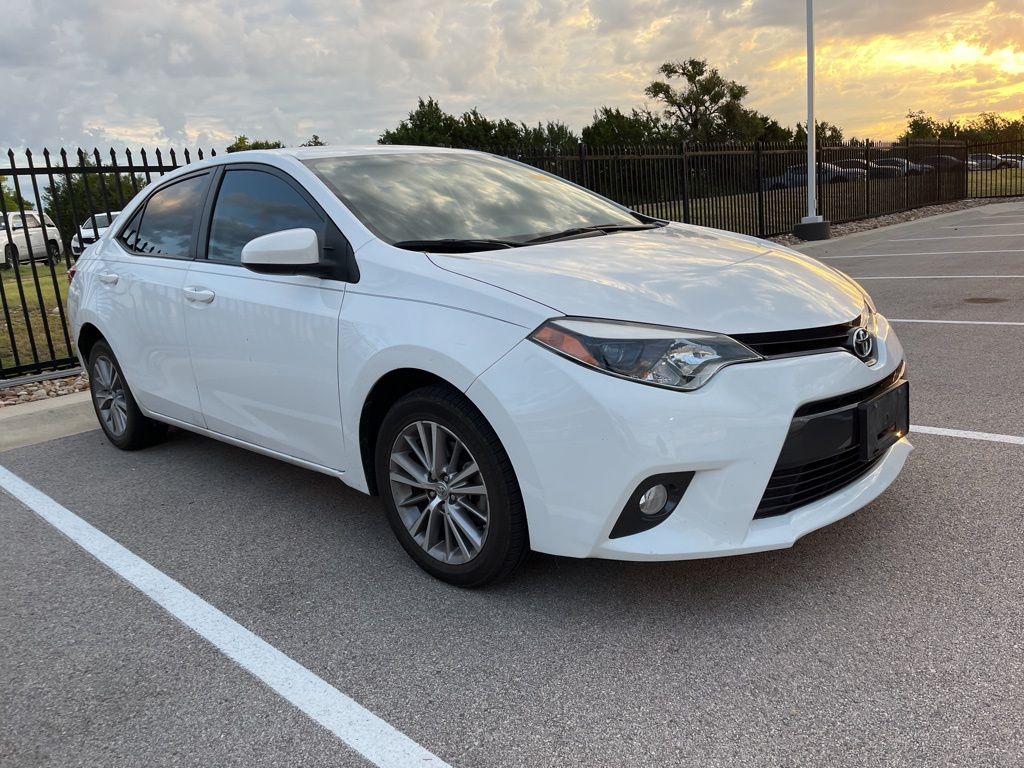 Thumbnail: 2015 Toyota Corolla - 2