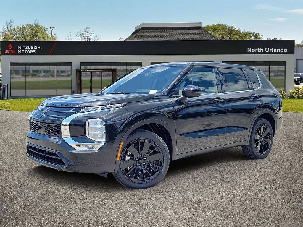 2026 Mitsubishi Outlander LE