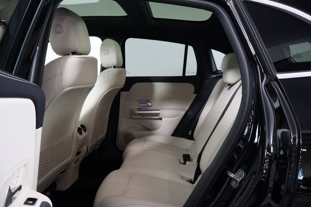 Thumbnail: 2025 Mercedes-Benz GLA - 11