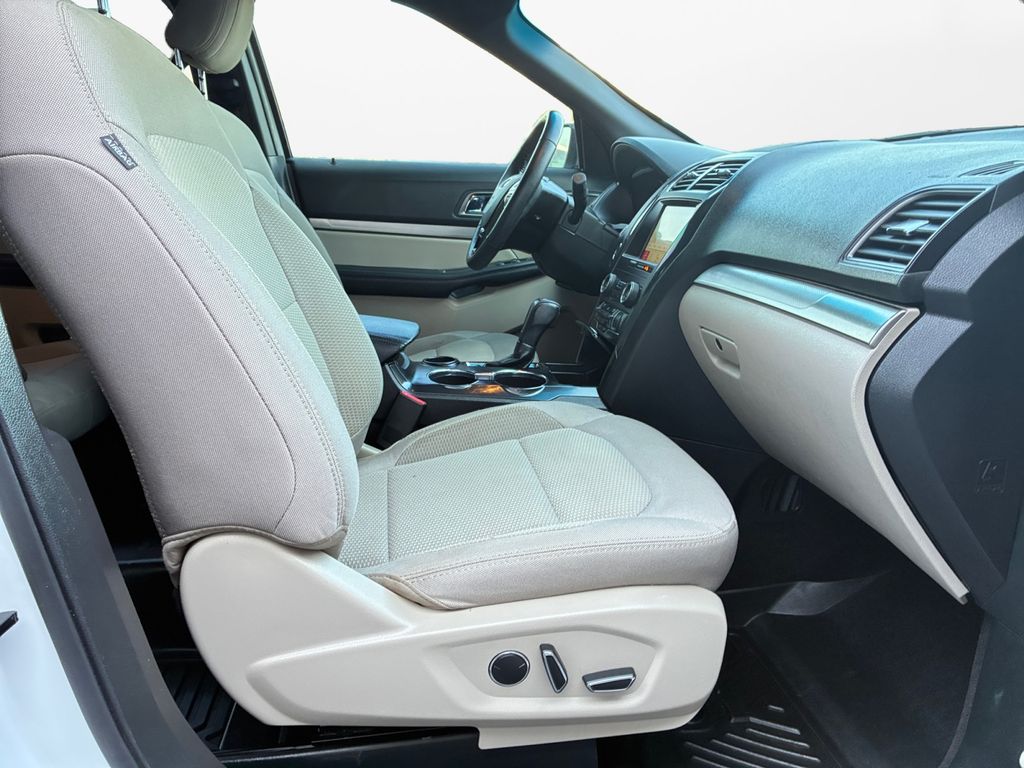 Used Car 2018 Ford Explorer  Xlt For Sale Under $10,000 In Austin, Texas