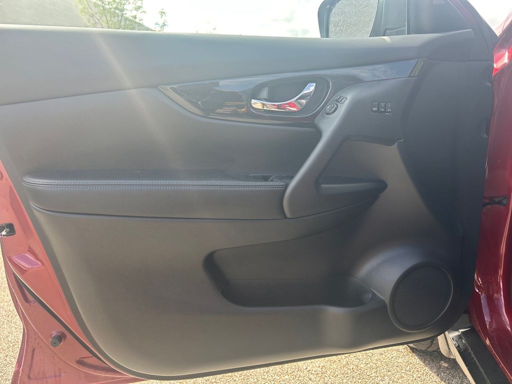 2020 Nissan Rogue SL Red at Subaru and VW of Moon Township