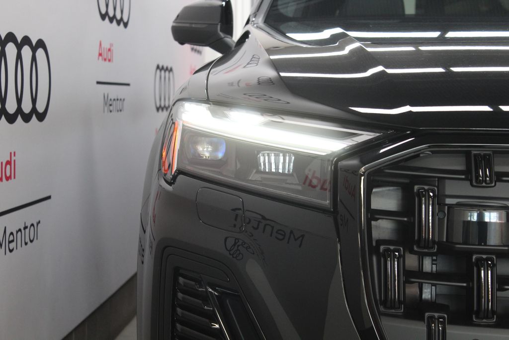 Thumbnail: 2026 Audi Q7 - 10