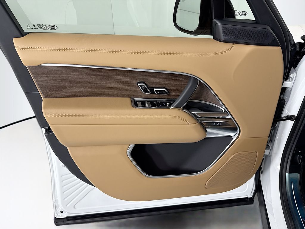 Thumbnail: 2026 Land Rover Range Rover - 26