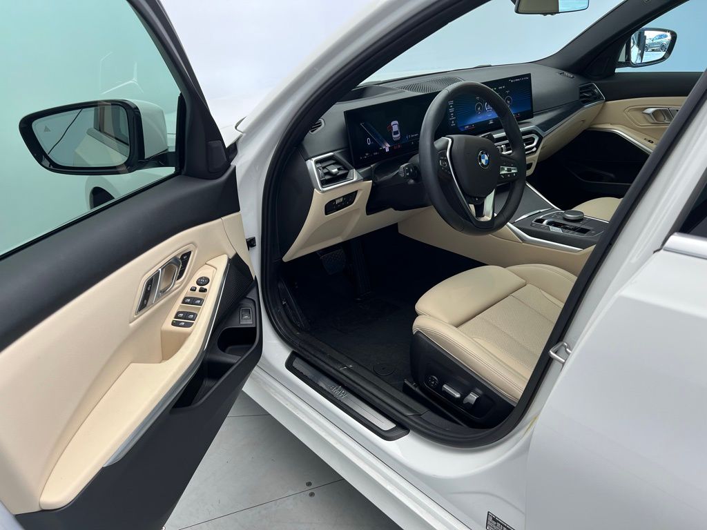2023 BMW 3 Series 330i 23
