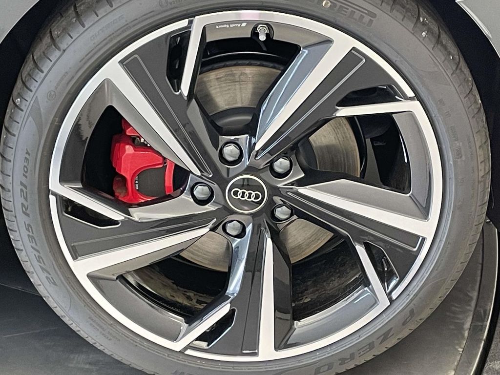 2027 Audi S6 e-tron Premium Plus - 11
