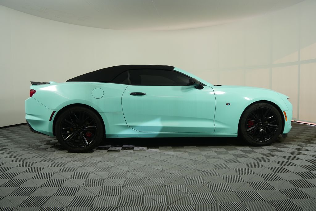 2022 Chevrolet Camaro  2