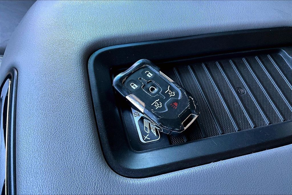 2017 Chevrolet Tahoe LT Silver at Autostrade