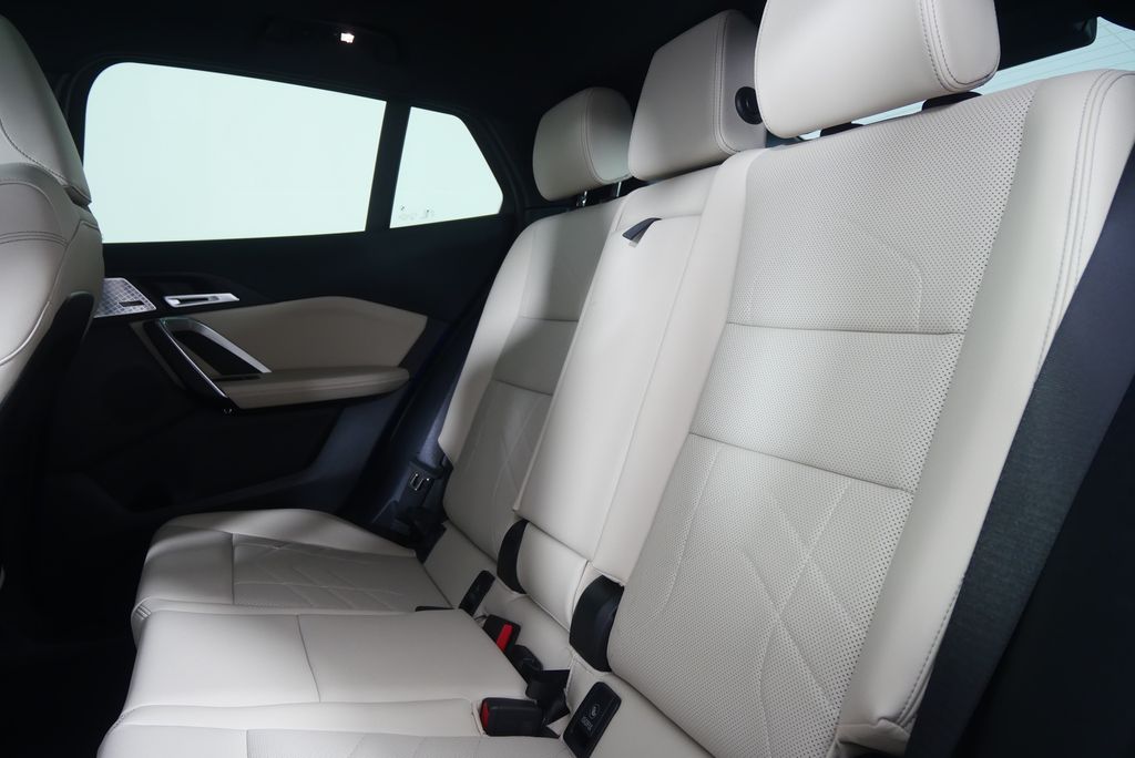 Thumbnail: 2025 BMW X2 - 15