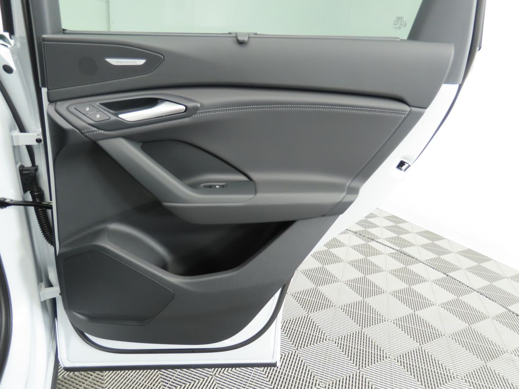 2025 Audi Q6 e-tron Premium 29