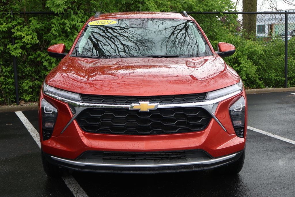 2024 Chevrolet Trax LT 2