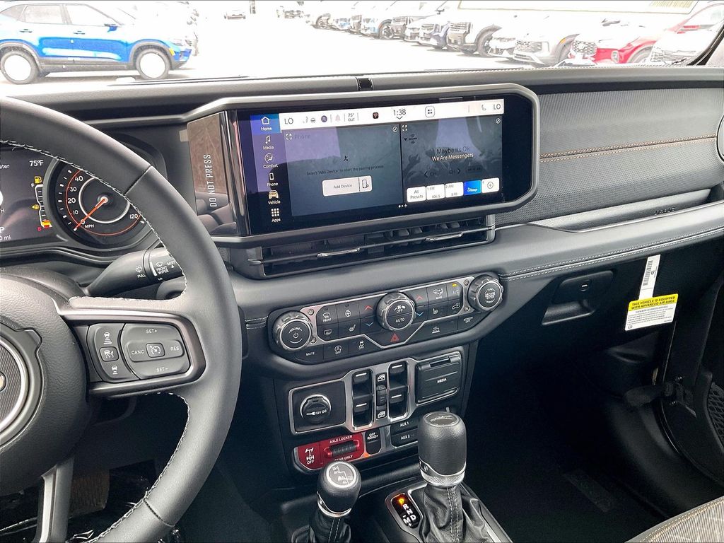 2026 Jeep Gladiator — photo 13