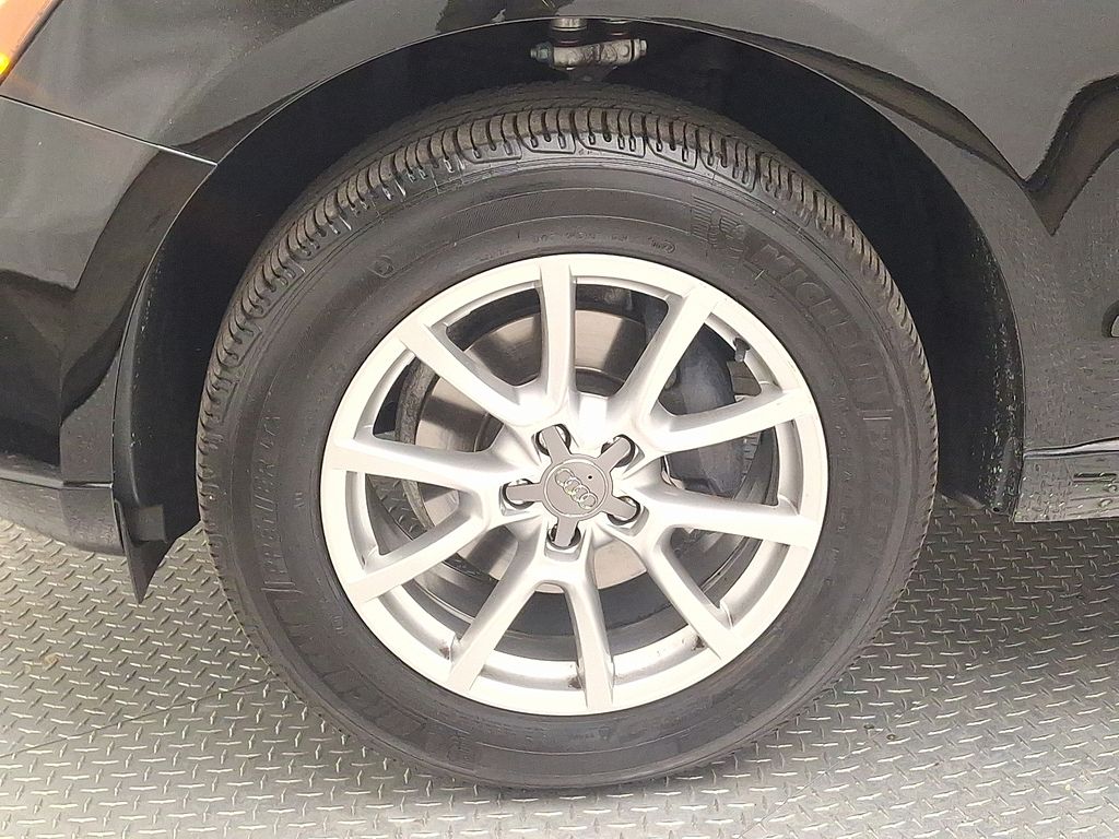 Thumbnail: 2011 Audi Q5 - 8