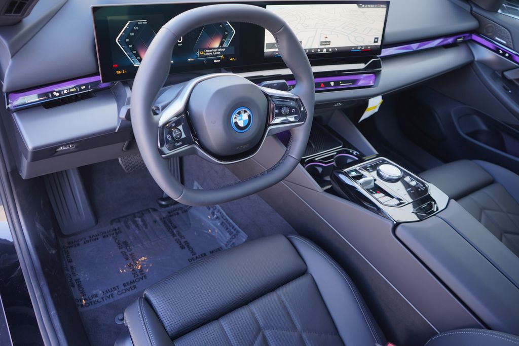 2025 BMW i5 eDrive40 13