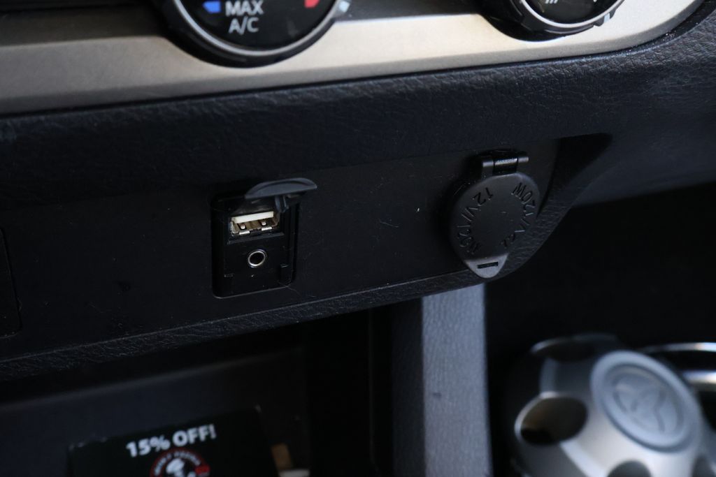 Thumbnail: 2016 Toyota Tacoma - 23