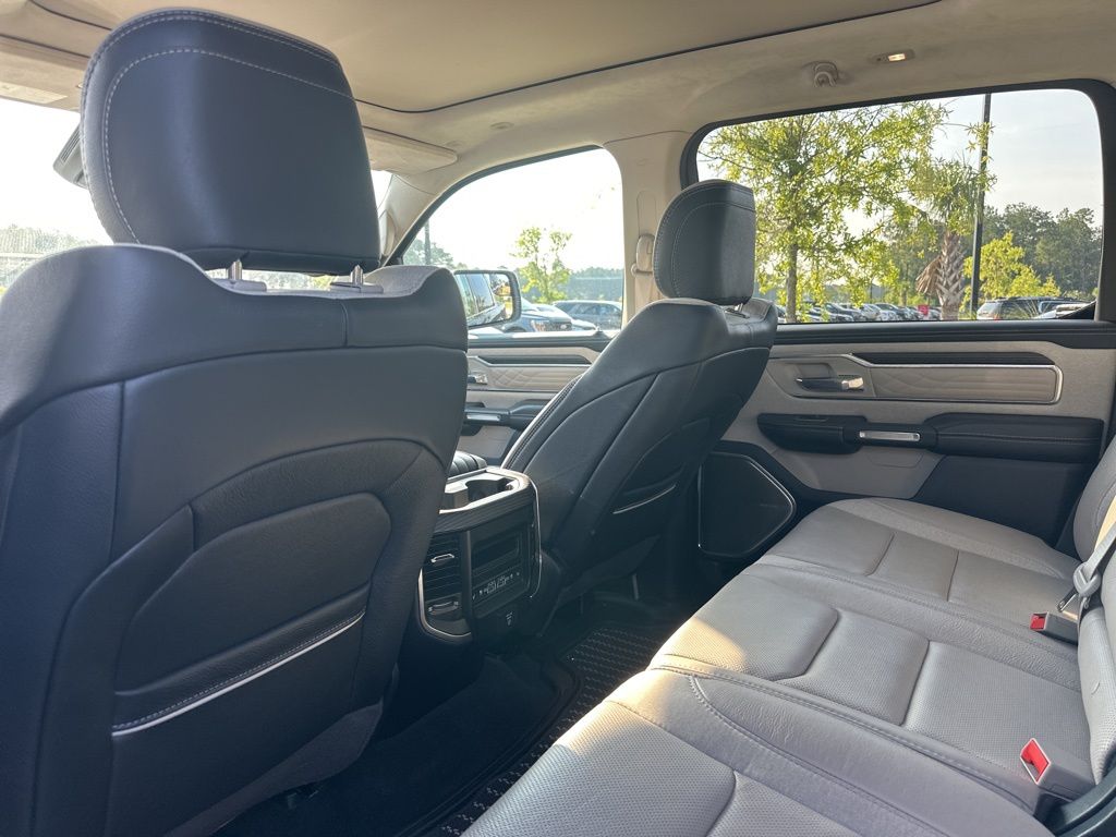 2023 Diamond Black Crystal Pearlcoat Ram 1500 Limited 4X4 Truck