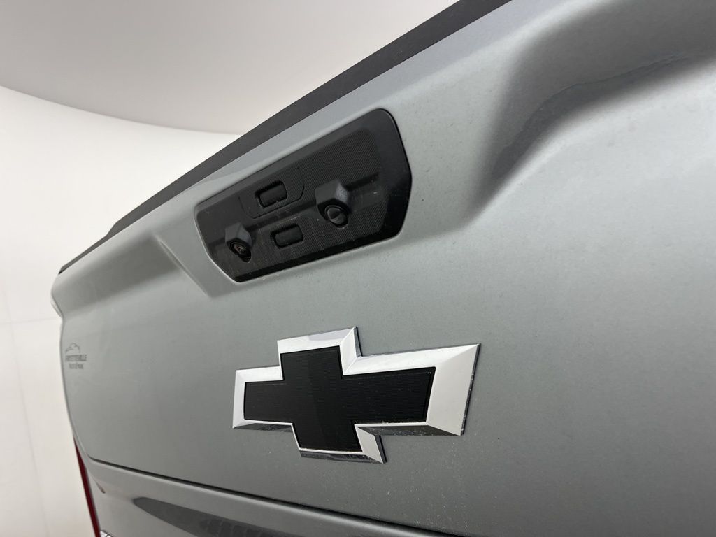 Thumbnail: 2025 Chevrolet Silverado 1500 - 19