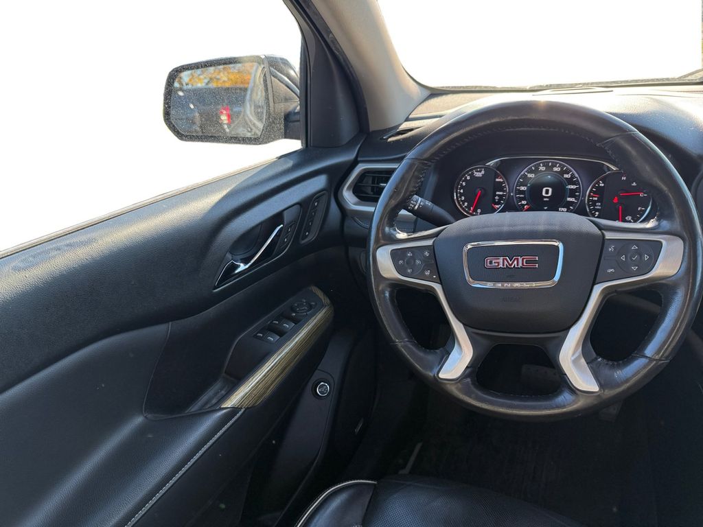 2018 GMC Acadia Denali 12