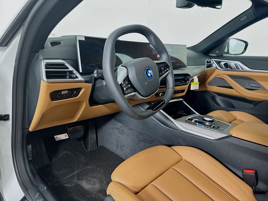 2025 BMW i4 eDrive40 9