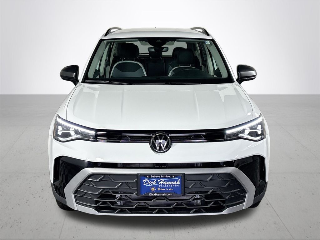 2025 Volkswagen Taos S photo 3