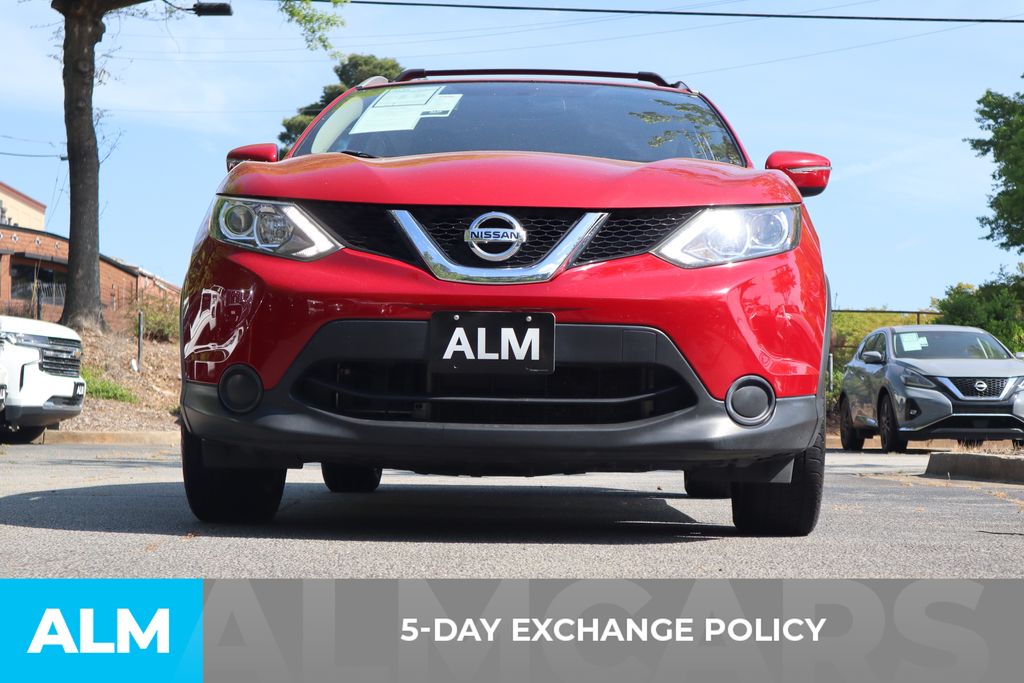 2017 Nissan Rogue Sport SV photo 3
