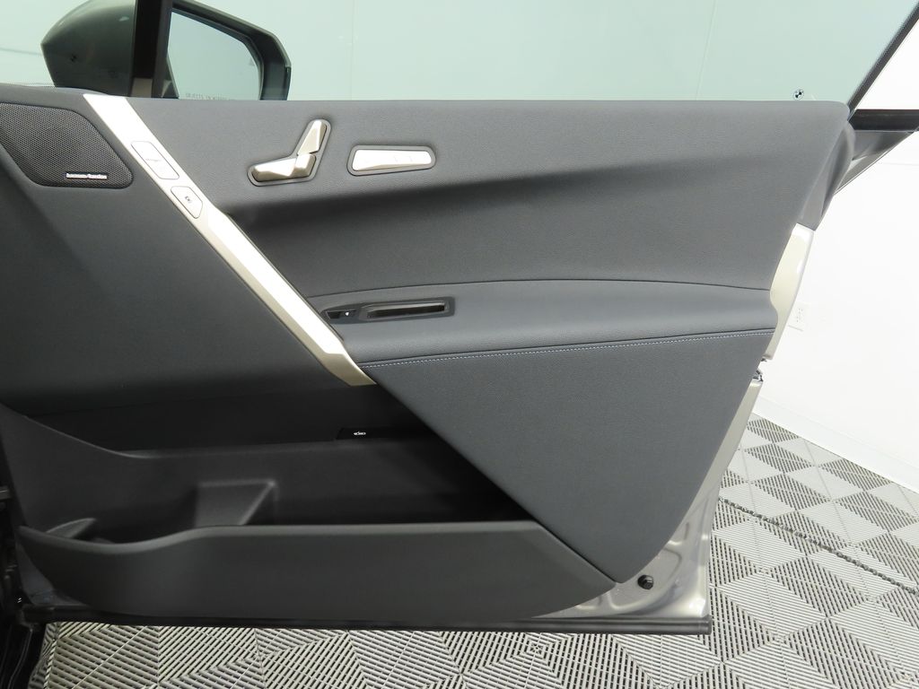 2024 BMW iX xDrive50 25