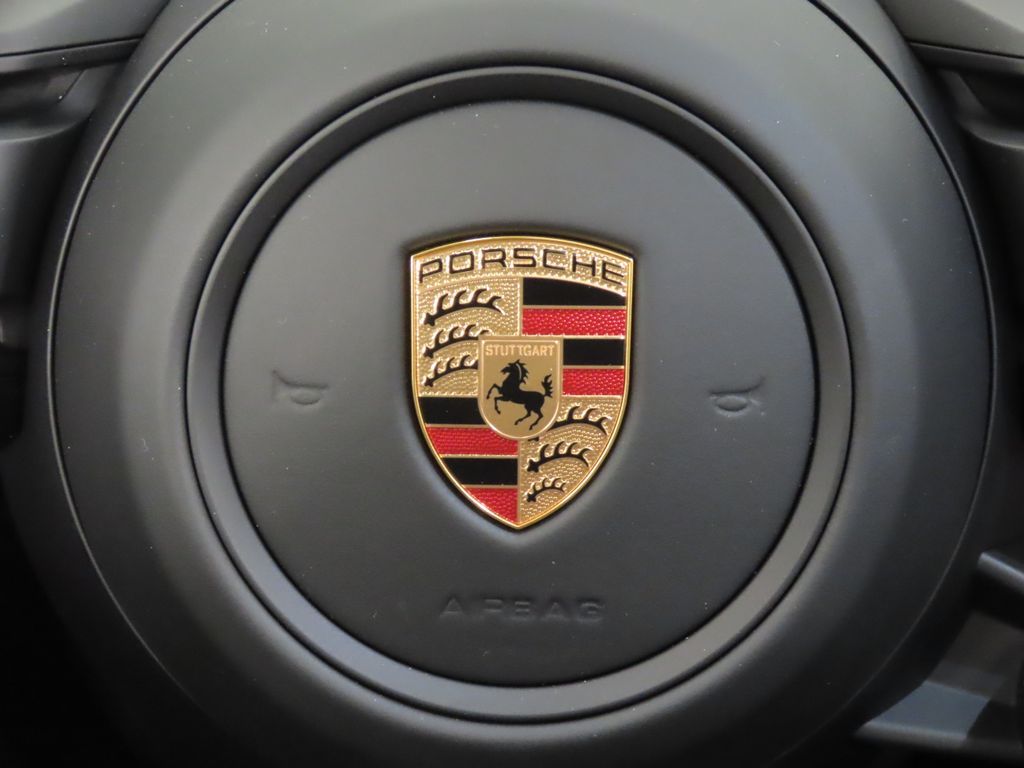 Thumbnail: 2026 Porsche Macan - 20