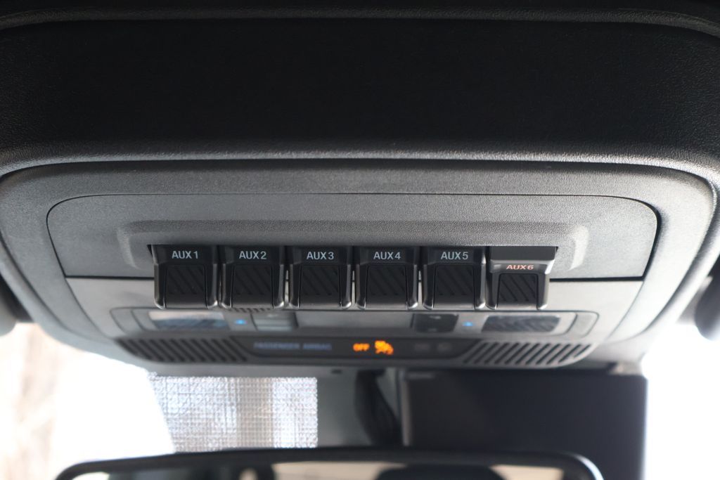 Thumbnail: 2022 Ford Bronco - 27