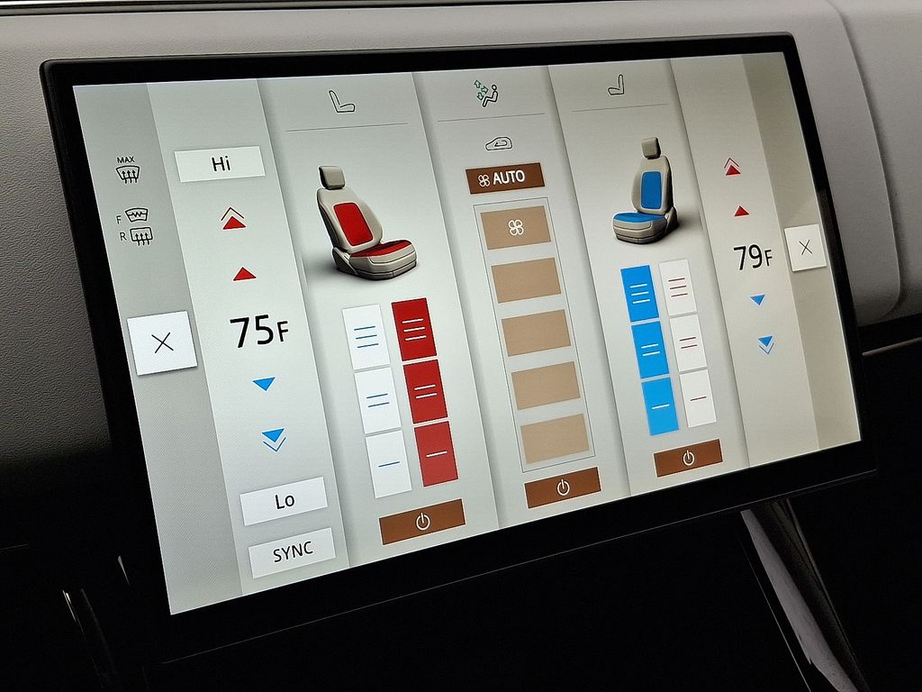 Thumbnail: 2026 Land Rover Range Rover Sport - 13