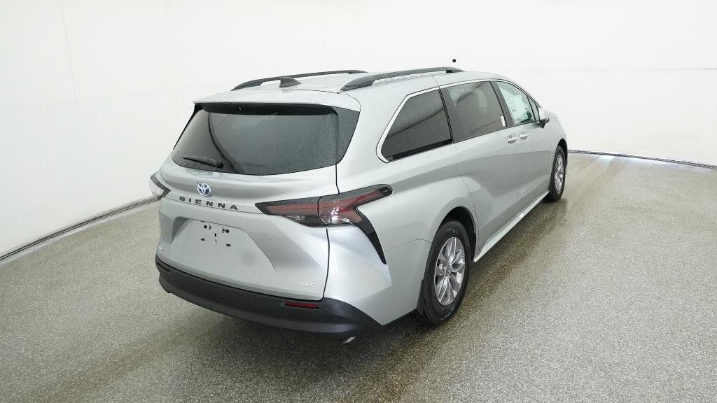 Thumbnail: 2025 Toyota Sienna - 29