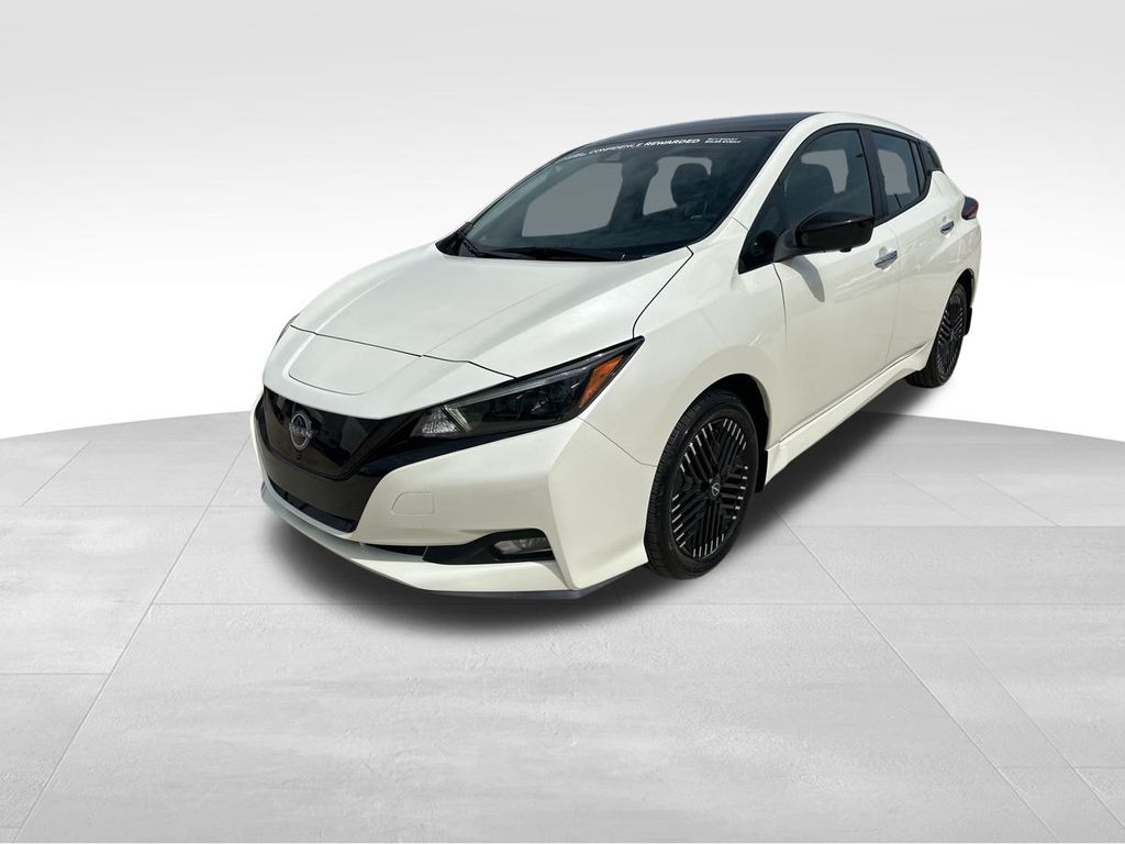 2024 Super Black/Pearl White Nissan LEAF SV Plus FWD Hatchback