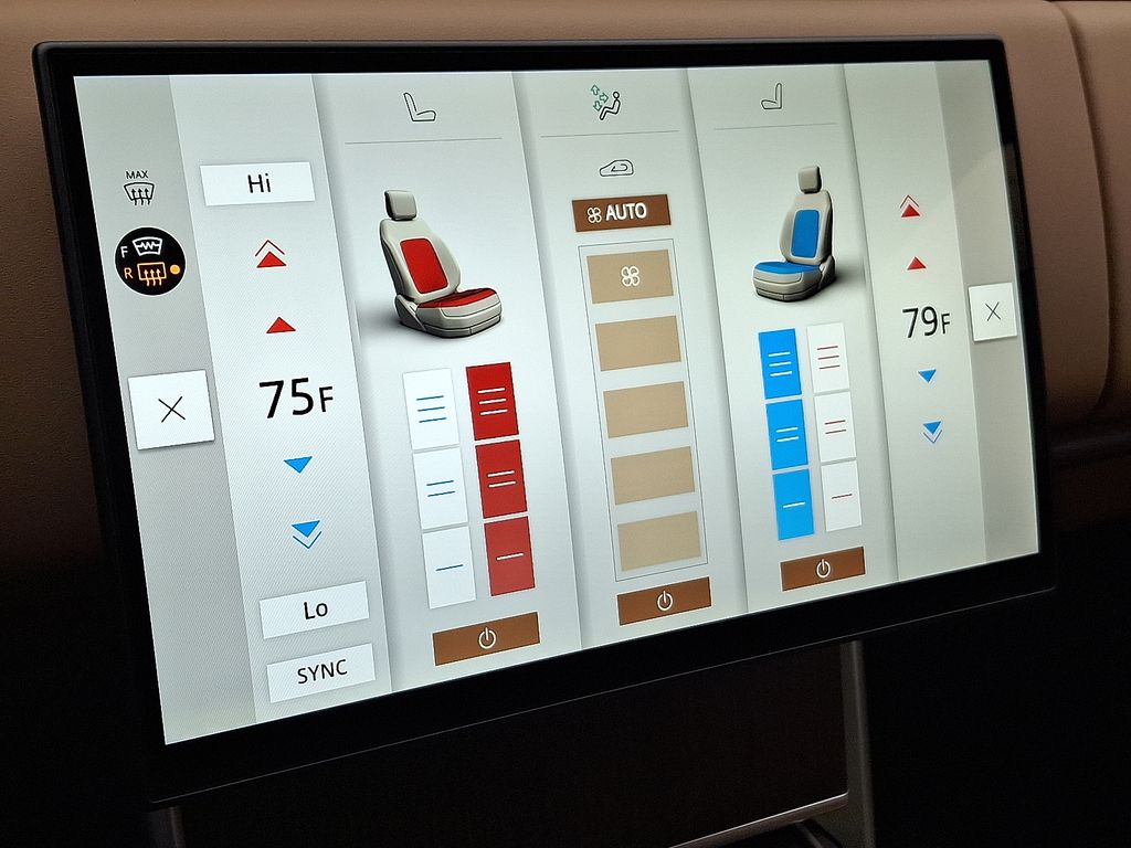 Thumbnail: 2026 Land Rover Range Rover - 13