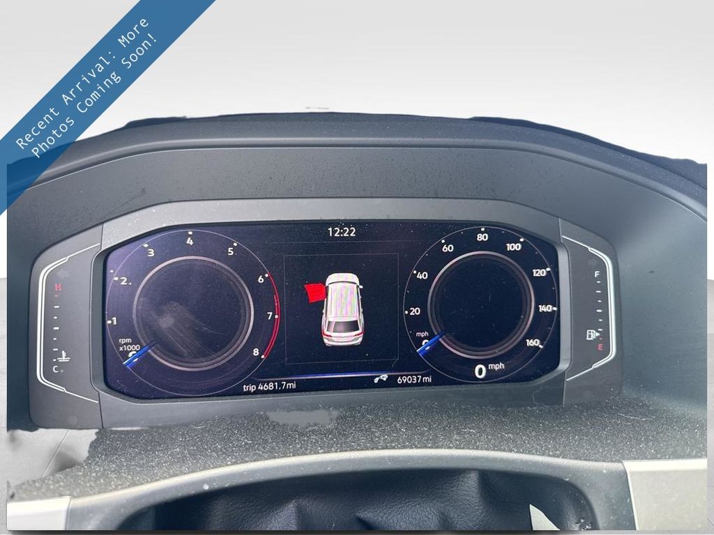 Pure White 2022 Volkswagen Atlas V6 SE 4Motion with Technology SUV / Crossover All-Wheel Drive 8-Speed Automatic