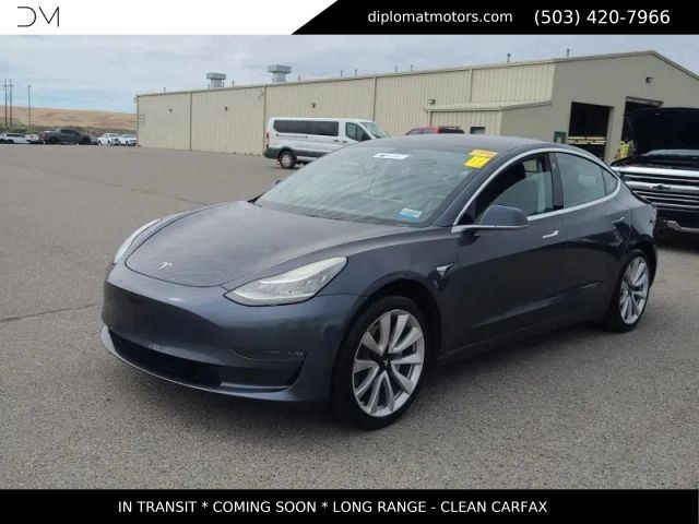 Gray 2018 Tesla Model 3 Sedan Rear-Wheel Drive 1-Speed Automatic