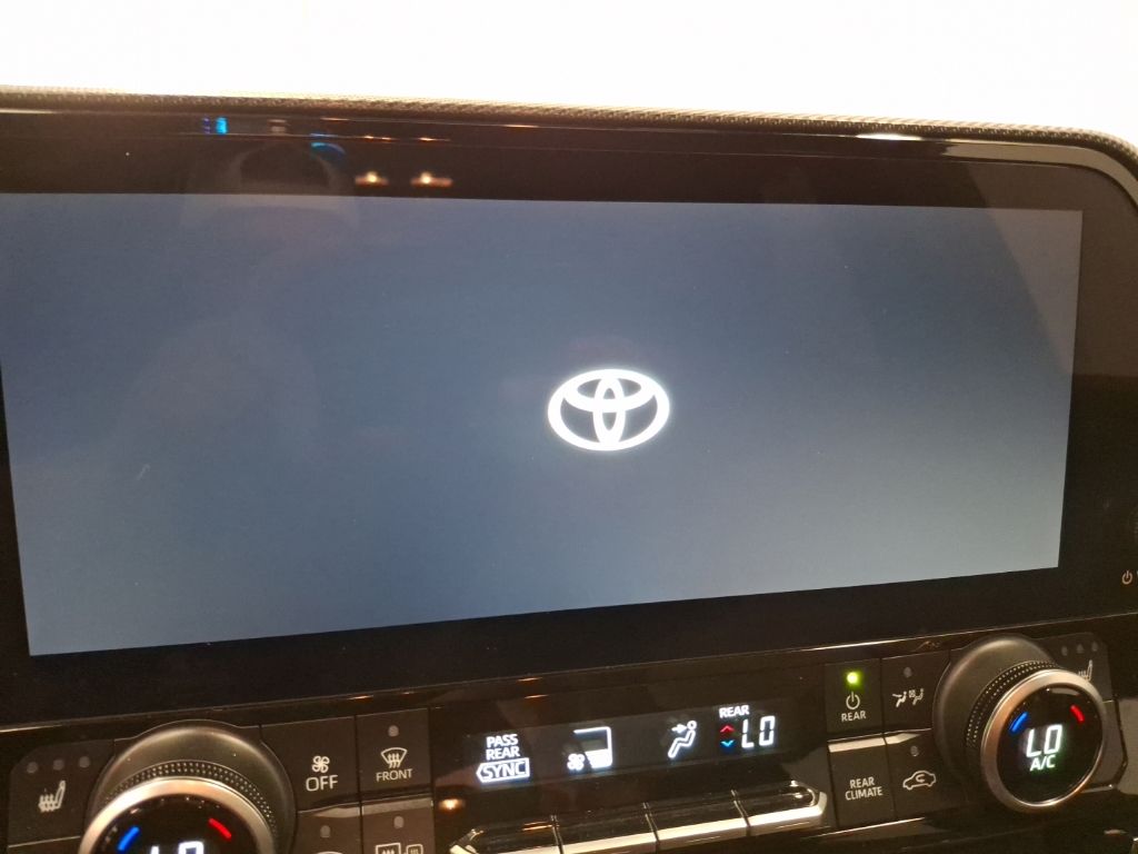 Used 2024 Toyota Highlander SUV